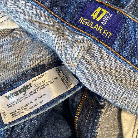 Mens Regular Fit Wrangler Jeans - Picture 3 of 4